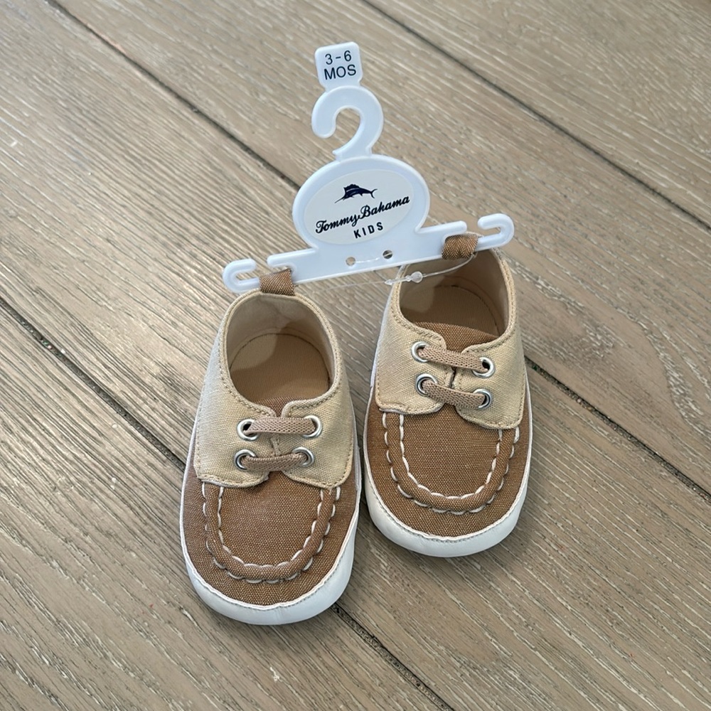 NWT Tommy Bahama Boat Shoes